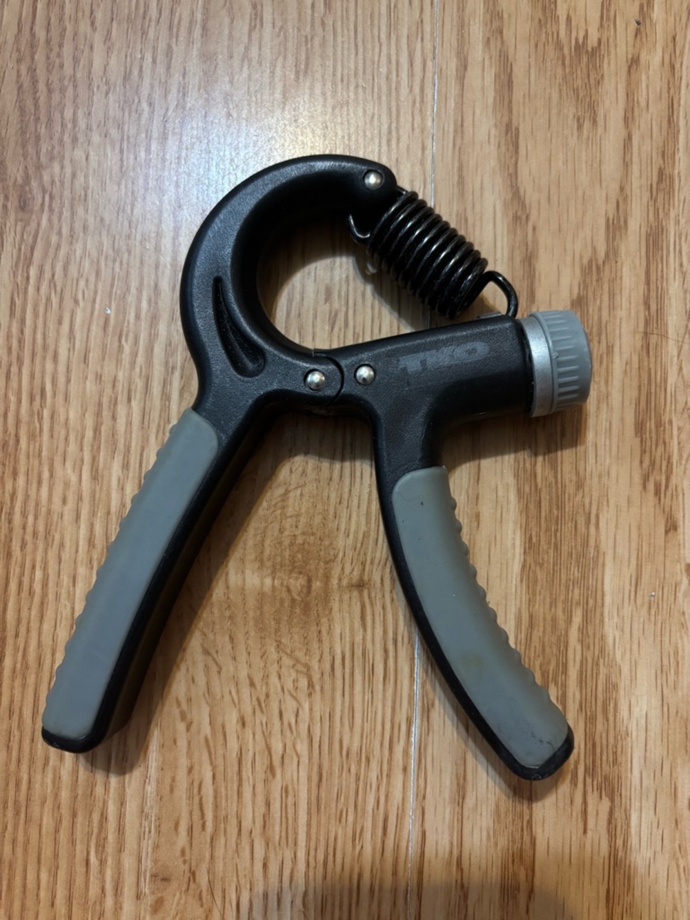 Adjustable Hand Grip Strengthener - Gray/Black